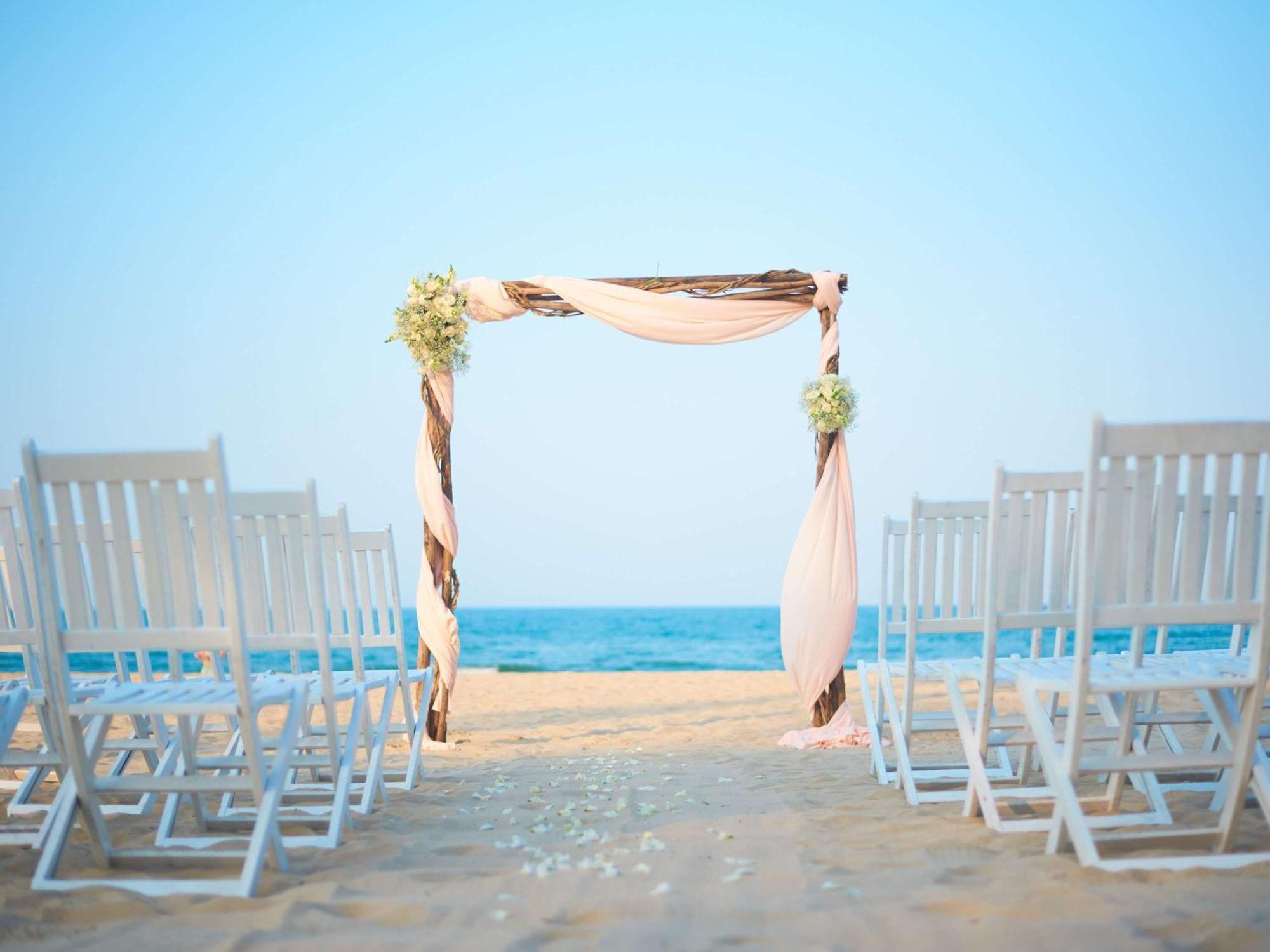 Pullman Danang Beach Resort Buitenkant foto